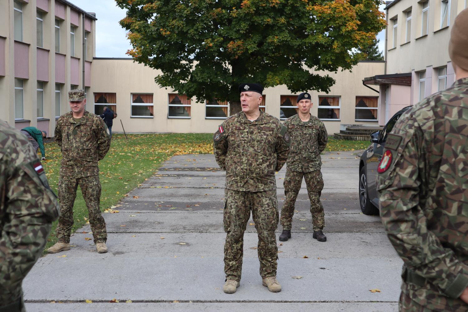Direktors skolas izvadē